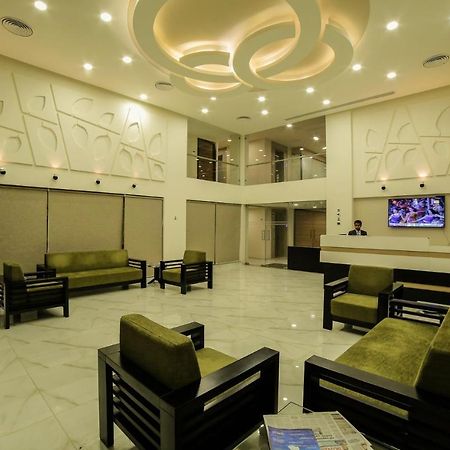The Basil Park Hotel Bhavnagar Bagian luar foto