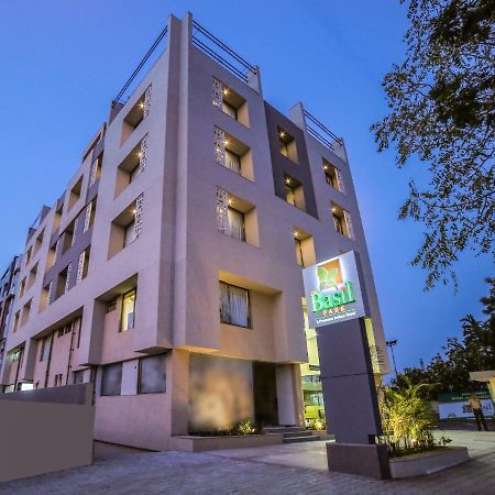 The Basil Park Hotel Bhavnagar Bagian luar foto