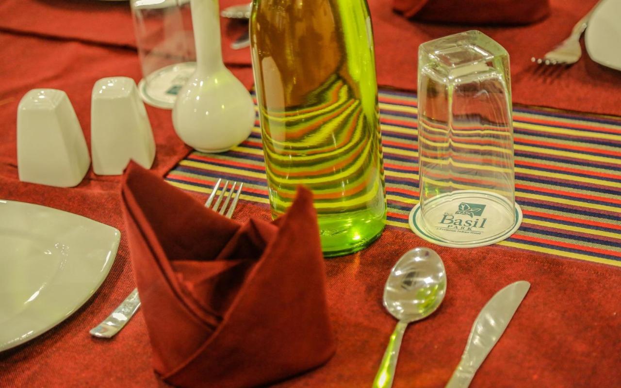 The Basil Park Hotel Bhavnagar Bagian luar foto