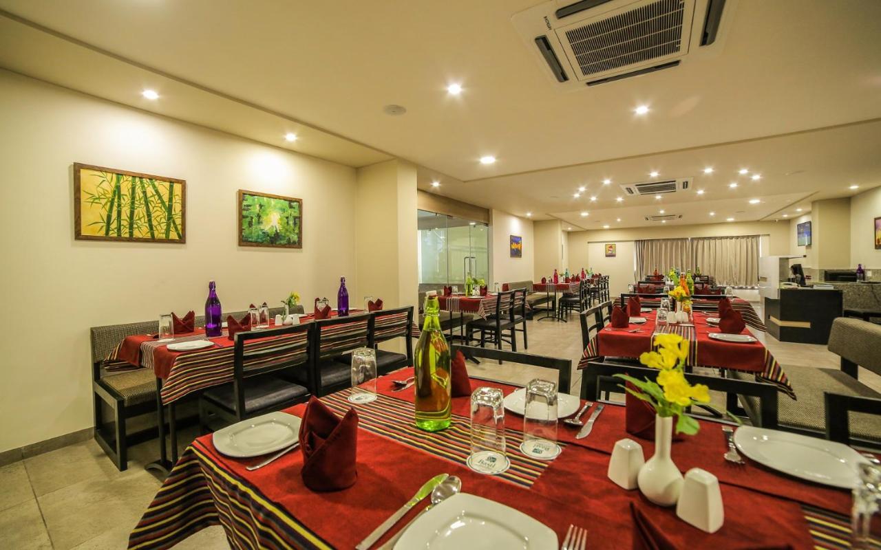 The Basil Park Hotel Bhavnagar Bagian luar foto