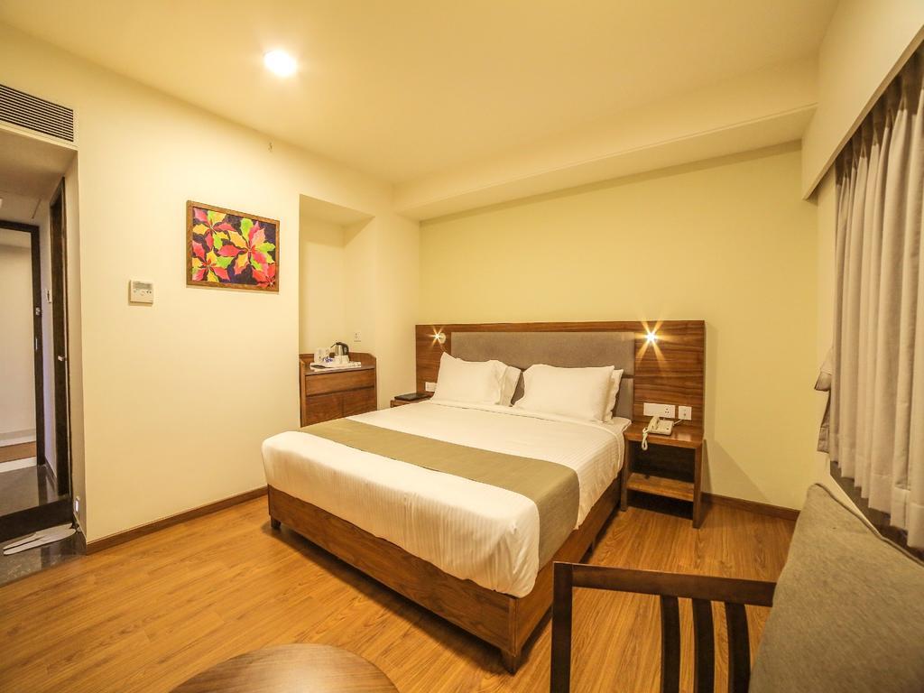 The Basil Park Hotel Bhavnagar Ruang foto